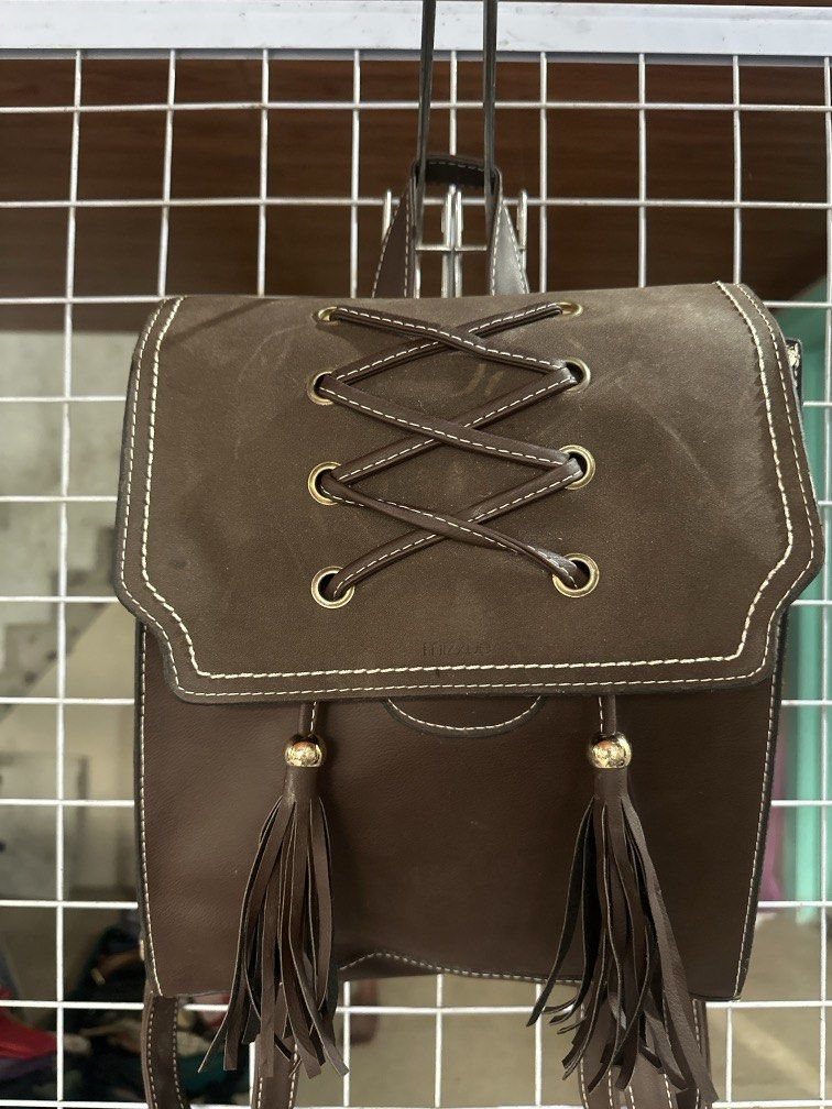 Mizzue back pack (Category: Backpacks) located in Caloocan City. Submitted by hariel_beverly_onlineshop (Listing ID 1466037528, Image 1). Description: No flaws L.