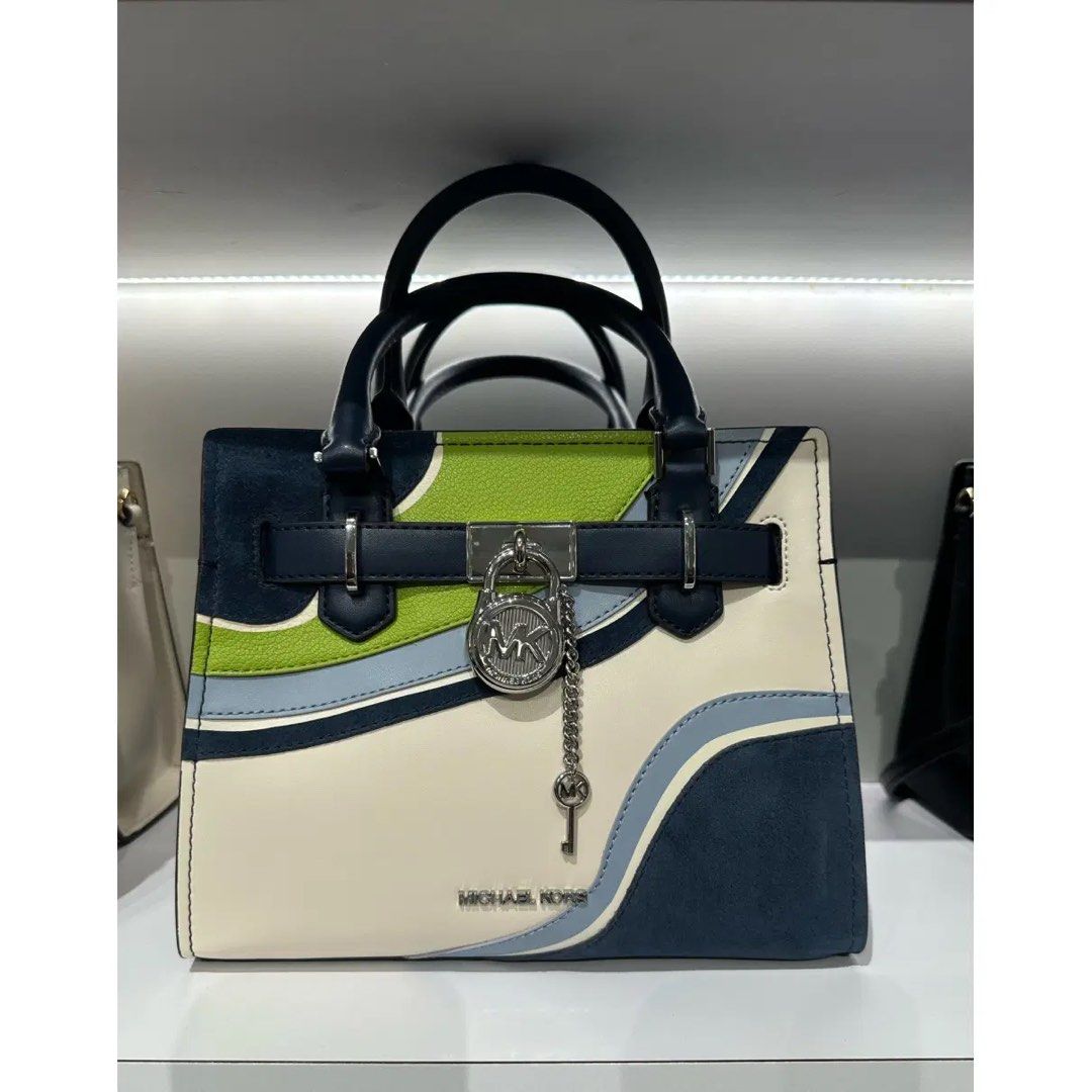 MK Hamilton Bag (Category: Cross-body Bags) located in Santa Cruz. Submitted by vendrenee (Listing ID 1466047918, Image 1). Description: .