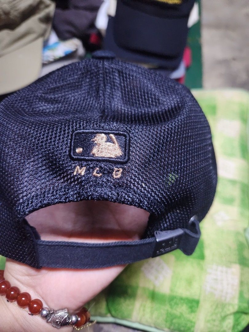 MLB New York Yankees Glitter Brim Cap (Category: Caps & Hats) located in Quezon City. Submitted by amber___18 (Listing ID 1466089773, Image 2). Description: - Official MLB merchandise featuring the iconic NY Yankees logo - Eye-catching sparkly glitter brim with gold front embroidery - Breathable black mesh backing to keep you cool - Adjustable strap closure for a custom, comfortable fit - Authentic interior branding tags included.