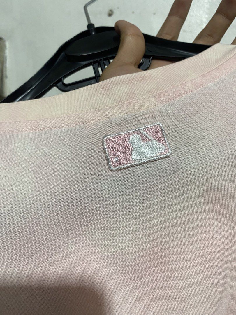 MLB NY TIEDYE SHIRT (Category: Tshirts & Polo Shirts ) located in Caloocan City. Submitted by alexahvaldez (Listing ID 1465964316, Image 3). Description: 20 width 27 length like new condition pwede pang alis no issue dm your best offer📲.