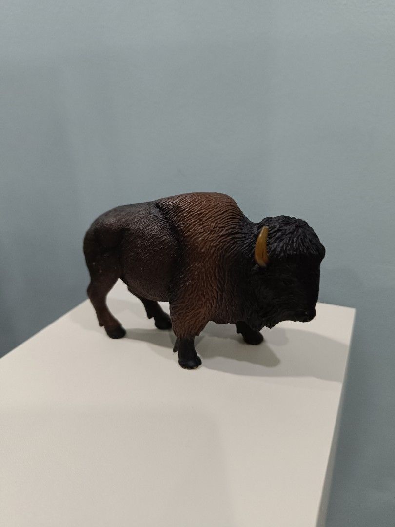 Mojo American Bison (Category: Action & Battle Toys) located in Manila. Submitted by calvin3teri (Listing ID 1465983282, Image 1). Description: 500 Grab/Lalamove only ( buyer will book and shoulder fee ) MOP: Gcash .