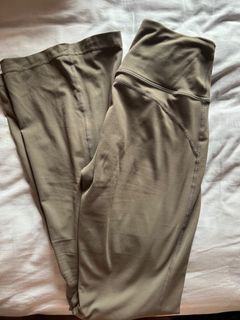 (Category: ) located in . Submitted by preloved-xcs (Listing ID 1466076884, Image 1). Description: .