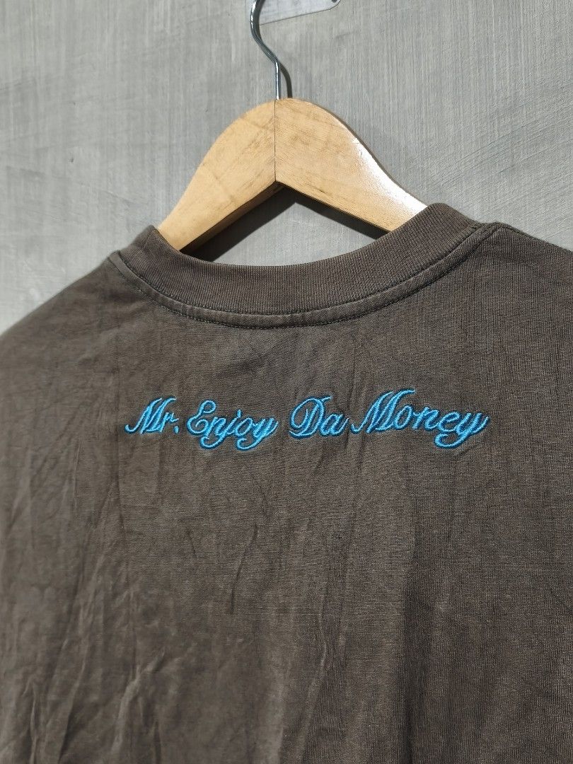MR ENJOY DA MONEY (Category: Tshirts & Polo Shirts ) located in Pandi. Submitted by rhaine.2zz (Listing ID 1466118796, Image 2). Description: MR ENJOY DA MONEY EXCELLENT CONDITION TIGHT NECKLINE SOLID COLORWAY NO ISSUE 22/27 SMALL ON TAG 9.8/10 COLOR RATE 📩📩📩.