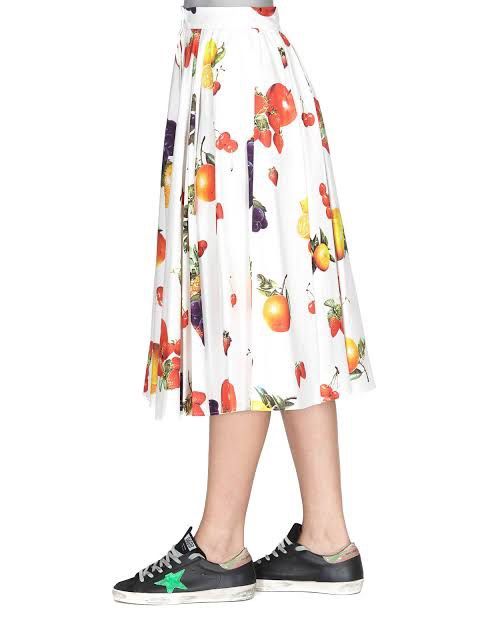 MSGM Fruit Print Skirt (Category: Skirts) located in Mabalacat. Submitted by calmrabbit.ae2127 (Listing ID 1466063102, Image 2). Description: .