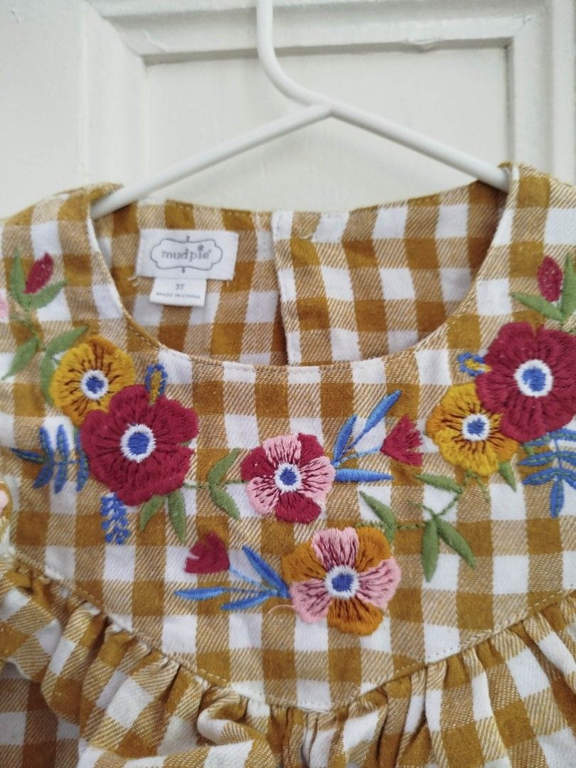Mud Pie Dress (Category: Babies & Kids Fashion) located in Las Pinas. Submitted by wisedragon-84af (Listing ID 1465960090, Image 1). Description: size 3T.