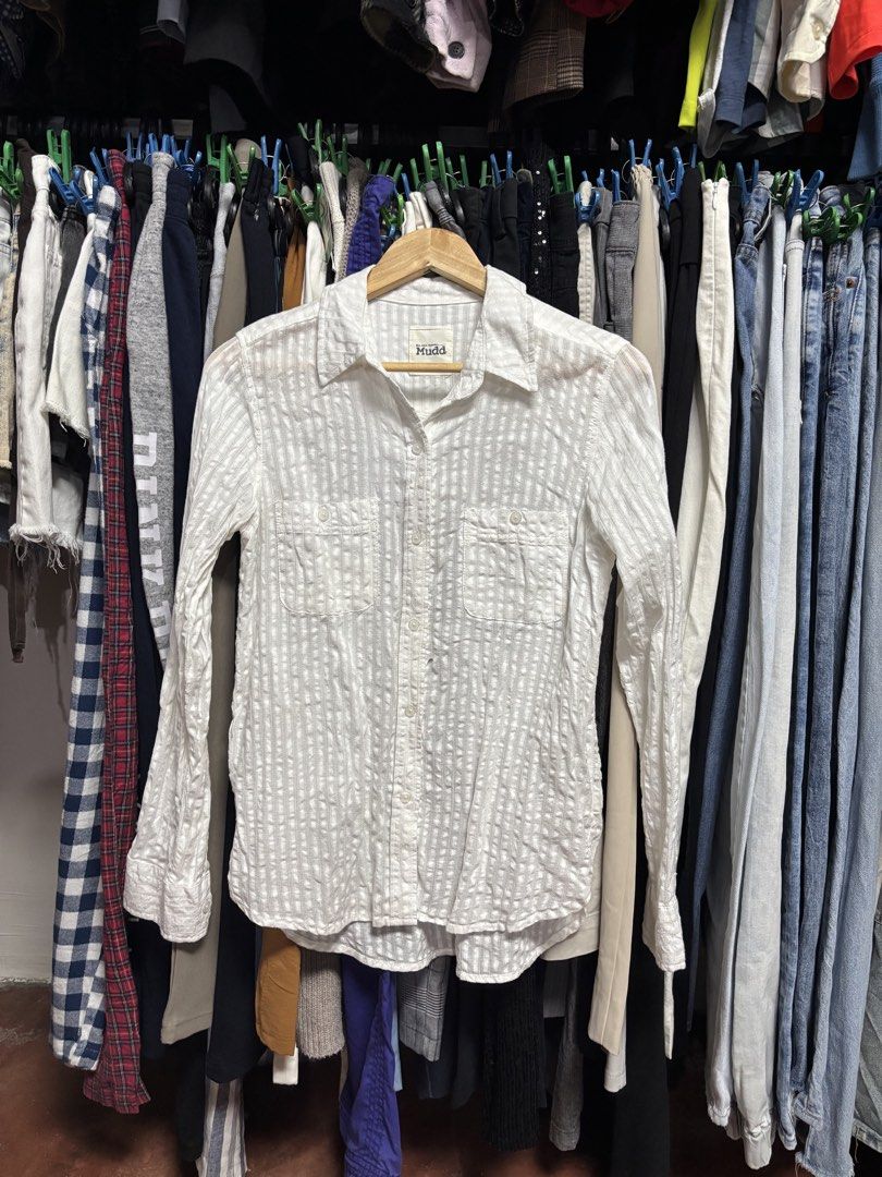 Mudd white longsleeves (Category: Longsleeves) located in Pila. Submitted by isabelasthriftclothes (Listing ID 1466047189, Image 1). Description: .