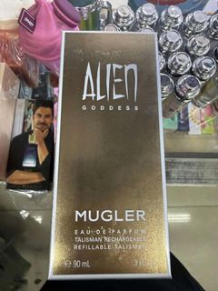 (Category: ) located in . Submitted by luxuryfragrances (Listing ID 1466052407, Image 1). Description: .