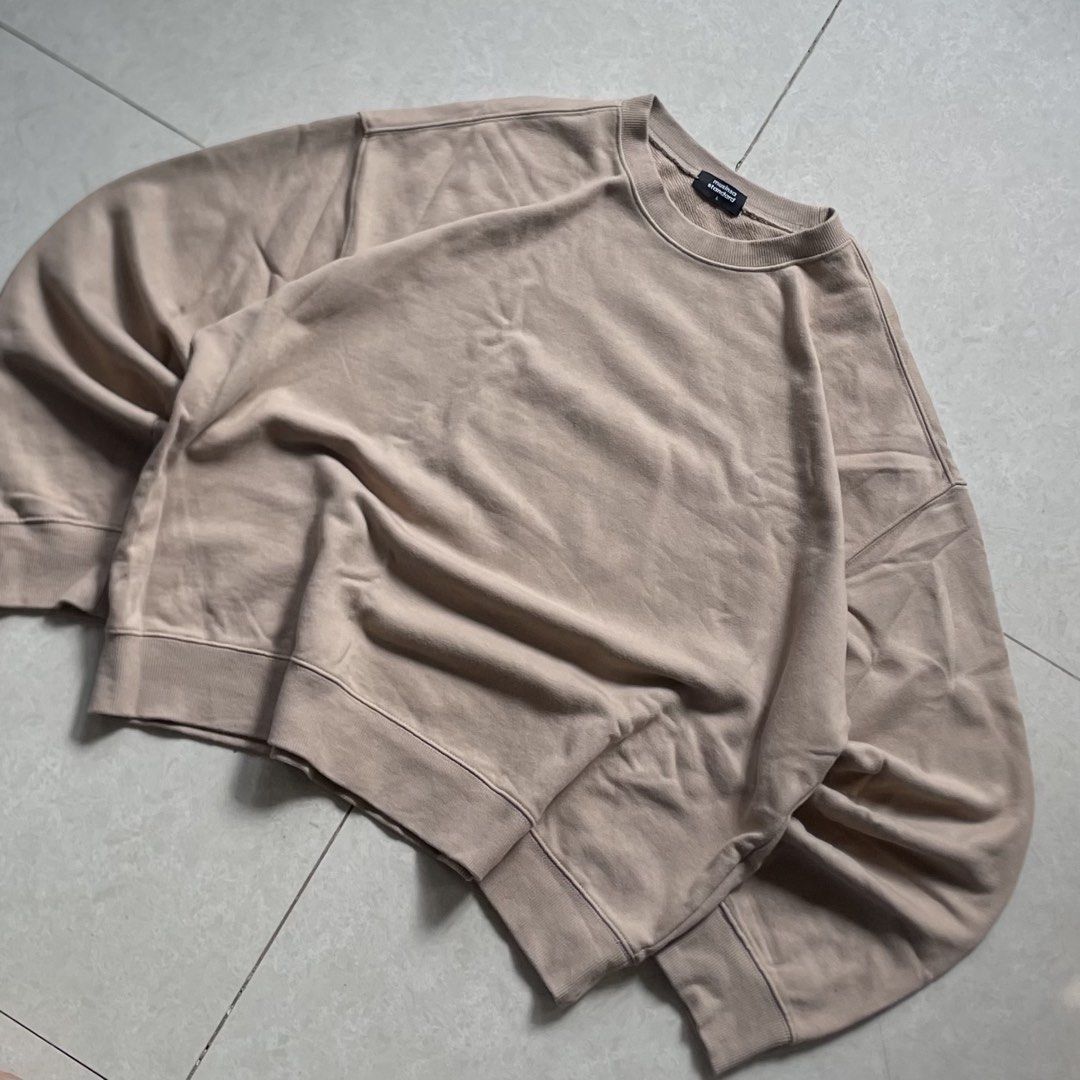 MUSINA SWEATER (Category: Activewear) located in Liloan. Submitted by retro_ken_finds (Listing ID 1465960680, Image 2). Description: (MUSINA SWEATER) 📐𝐌𝐞𝐚𝐬𝐮𝐫𝐞𝐦𝐞𝐧𝐭 ( 𝒊𝒏 𝒊𝒏𝒄𝒉𝒆𝒔 ) ᴡɪᴅᴛʜ: 25 | ʟᴇɴɢᴛʜ: 24.5 • ᴄᴏɴᴅɪᴛɪᴏɴ: 9/10 • ᴄᴏʟᴏʀ ʀᴀᴛᴇ: 9/10 _______________________________ 🅼🅸🅽🅴: 500.