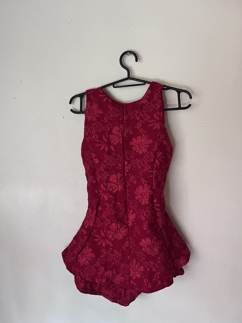 MXN RIBBON TOP (Category: Sleeveless) located in Manila. Submitted by serra_shop (Listing ID 1466110935, Image 3). Description: Brand new Never used ₱150 Size: Small Location: Pampanga Courier: J&T.