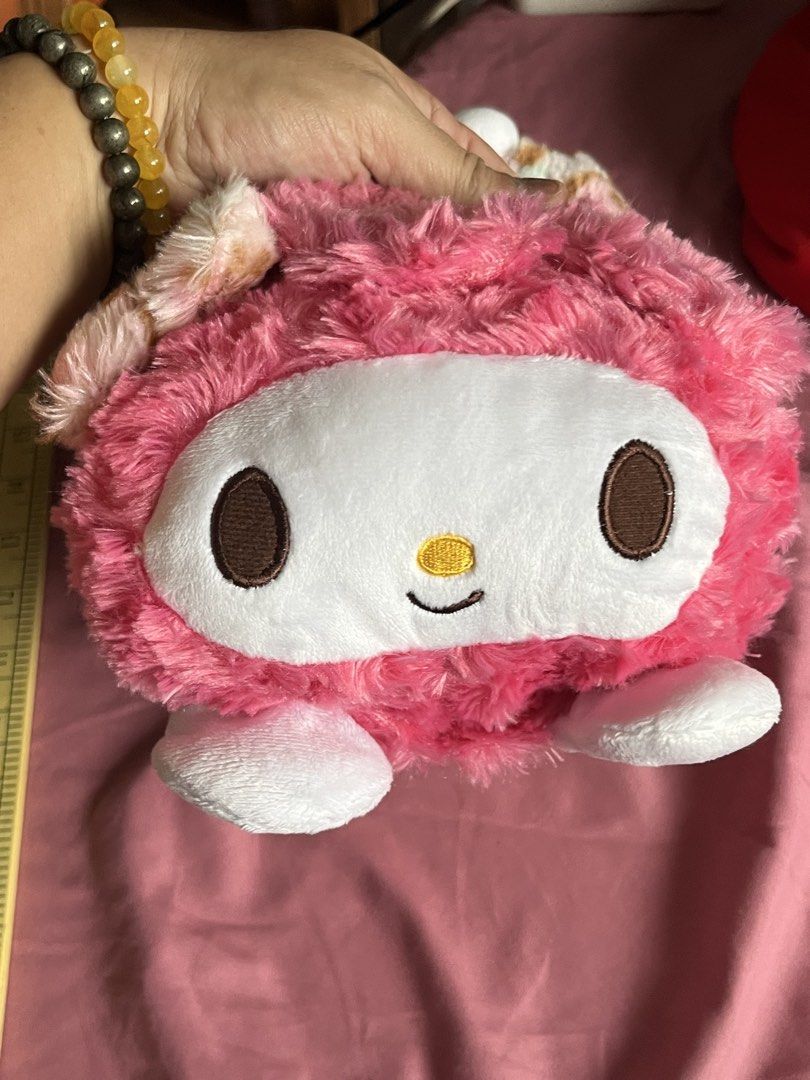 My melody tissue holder plush (Category: Plushies & Soft Toys) located in Paranaque City. Submitted by bonsaiart (Listing ID 1465985310, Image 1). Description: Pre owned Good condition 950+sf Payment via gcash or paymaya Shipping via j&t No to cod/ cop/ meetup.
