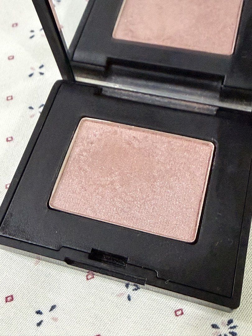 NARS Eyeshadow 5310 (Category: Makeup) located in Davao. Submitted by gr8stmom_melissa (Listing ID 1466029388, Image 2). Description: Lock doesn’t snap… doen’t totally close. reason why I am selling it low… If you are familiar with Nars, hardware has a sticky feel.