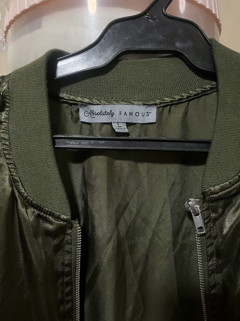 Navy Green Jacket (Category: Coats, Jackets and Outerwear) located in Pasig City. Submitted by ellabusy (Listing ID 1466096186, Image 2). Description: .