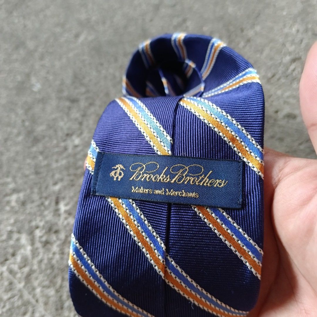 Necktie - Brooks and Brothers (Category: Ties) located in Bacolod City. Submitted by drop.ph (Listing ID 1466077652, Image 3). Description: Brooks and Brothers - Necktie *Measurements in inches Width - 3.3, Length - 57 *Excellent *No Flaws *Price: 780php *Add SF if outside Bacolod City.