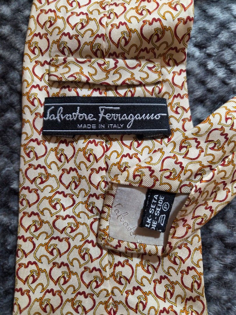 Neckties 👔 (Category: Formal Shirts) located in Cebu City. Submitted by VeraLaizza (Listing ID 1466057678, Image 3). Description: LUXURY Neckties 👔 Priority Aspack Only Price:850 Each Excellent as new 📩 Thank you..