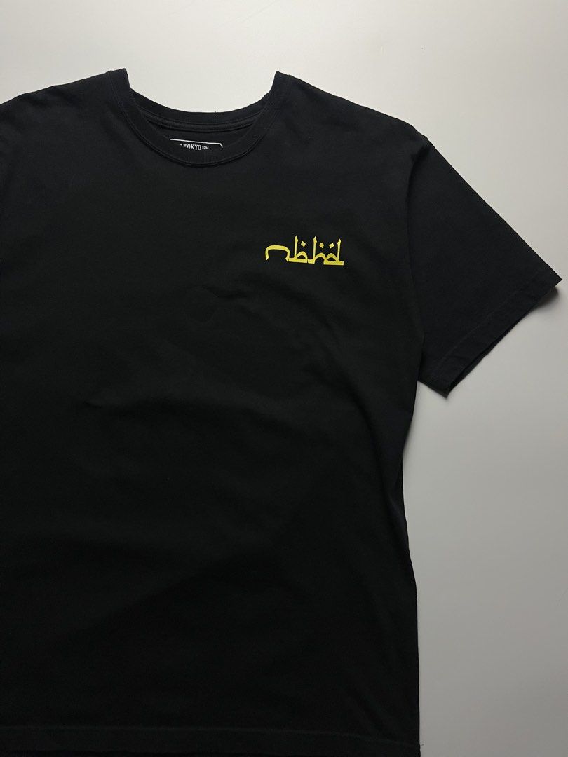 Neighborhood Arabic Script Logo Tee (Category: Tshirts & Polo Shirts ) located in Manila. Submitted by streetsavvy (Listing ID 1466053539, Image 3). Description: Neighborhood Arabic Script Logo Tee Size: Large Width: 20.5” Length: 29” Shoulder: 19” Sleeve Length: 8” Hem: 20.5” Measured in Inches Condition: Excellent condition Flaw: none Made in Japan 100% Cotton.