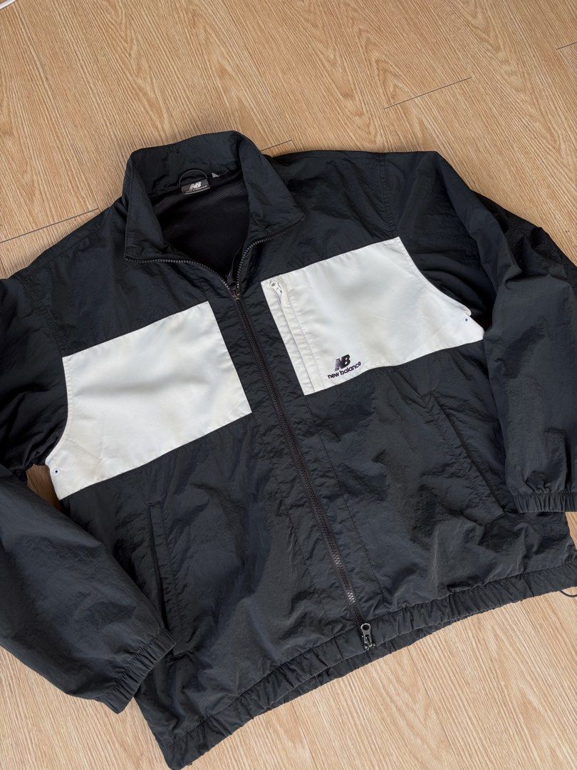 New balance 2tone windbreaker (Category: Coats, Jackets and Outerwear) located in Davao. Submitted by hippiehappy420 (Listing ID 1466054331, Image 3). Description: New balance2tone windbreaker Large Very good condition Washed and sanitized ship nationwide Negotiable price Visit my listings for more affordable clothings! Shirt Pants Shorts Caps Bags Jogger Blouse Jeans Hoodies Accessories Etc..