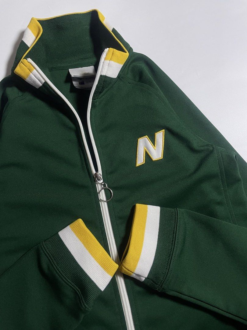 New balance “N” logo track jacket (Category: Coats, Jackets and Outerwear) located in Bais. Submitted by christian.complexthrift08 (Listing ID 1466078612, Image 3). Description: New Balance “N” logo track jacket (In excellent Condition) Color: deep green / white / yellow Size: Extra Small best fit Width: 16.5 inches Length: 23 inches Condition: 9.7 / 10 Issue: Price: 450 + 80 SF Via JNT express.