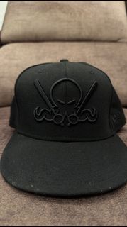 (Category: ) located in . Submitted by krwnstreetwear (Listing ID 1466111230, Image 1). Description: .