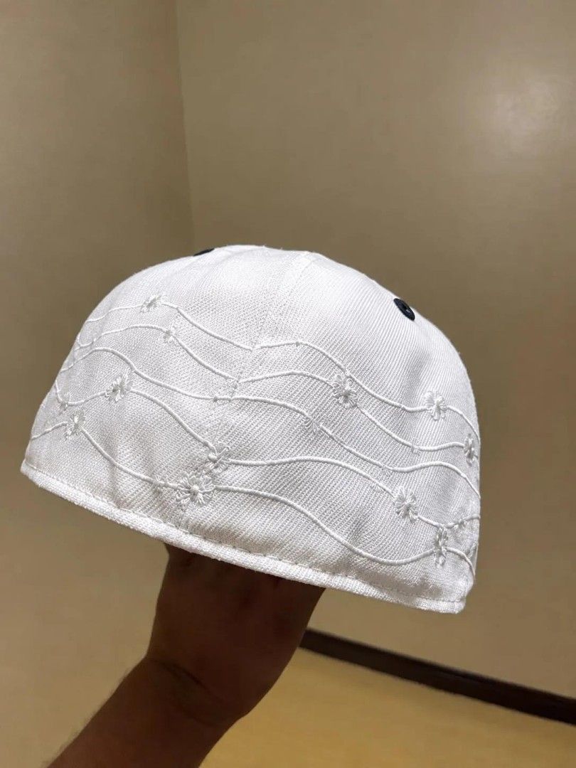NEW ERA "PERLAS NG SILANGAN" FITTED CAP (Category: Looking For) located in Manila. Submitted by boldbear_346b97 (Listing ID 1466088064, Image 2). Description: .