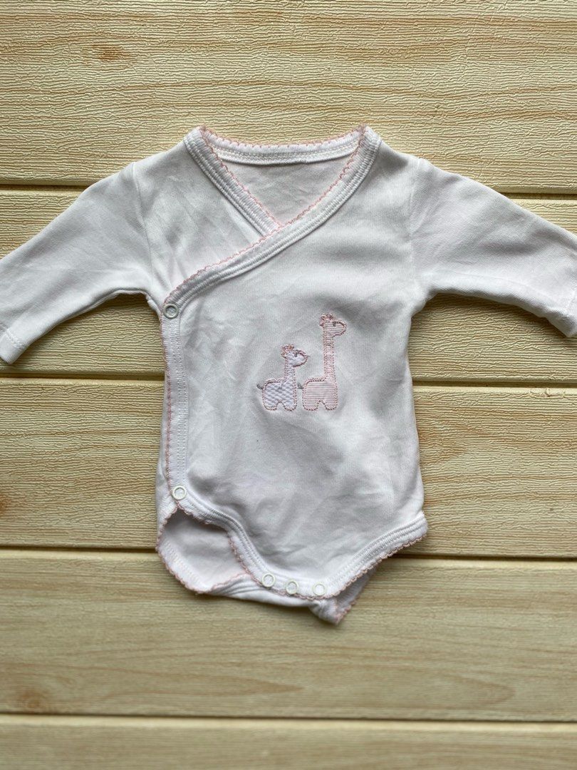 newborn onesie (Category: Babies & Kids Fashion) located in Cebu City. Submitted by yjainani (Listing ID 1466115746, Image 1). Description: .