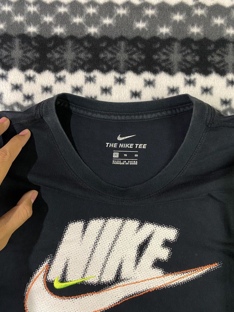 Nike (Category: Tshirts & Polo Shirts ) located in General Santos City (Dadiangas). Submitted by nokkie_thrift (Listing ID 1466140848, Image 3). Description: Nike Excellent condition Dimes 23x28 No issue.