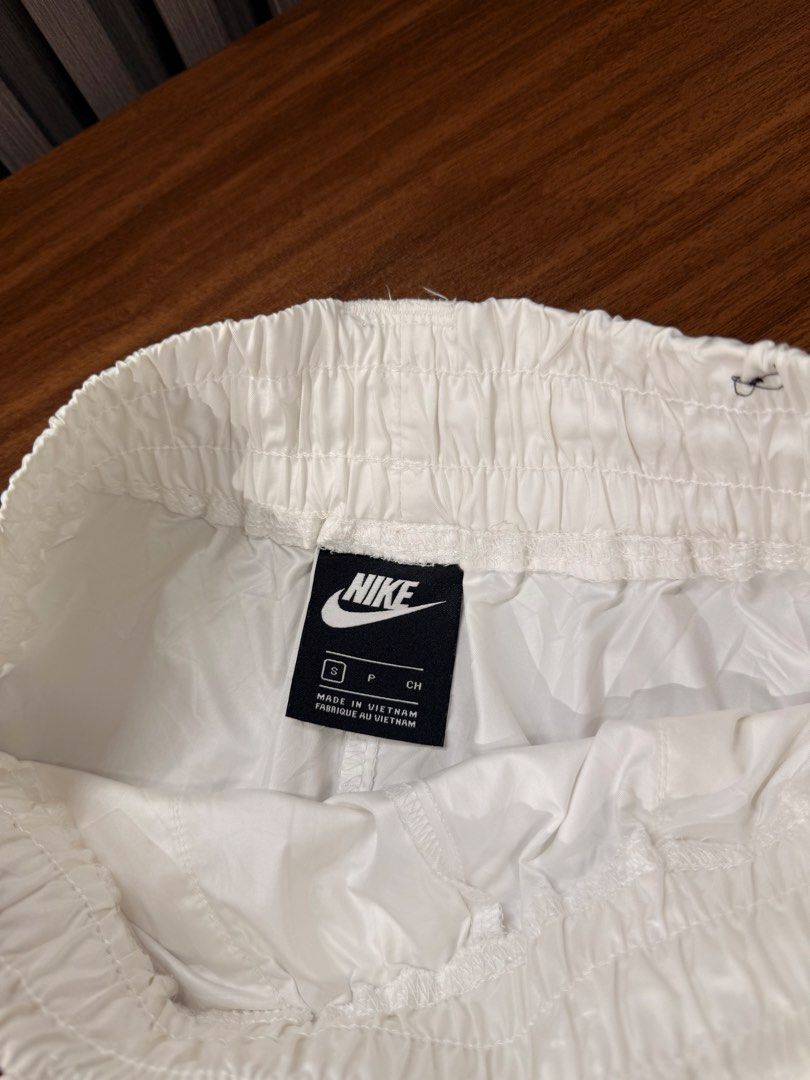 Nike (Category: Activewear) located in Bulacan. Submitted by jomar_0705 (Listing ID 1466151009, Image 3). Description: Nike WL26-27 L15 excellent No issue.