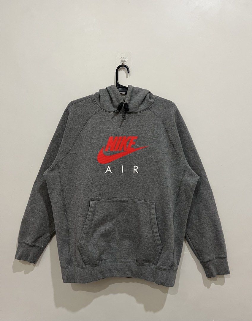 Nike Air (Category: Hoodies) located in Dauis. Submitted by streetwiseapparelph (Listing ID 1466120783, Image 1). Description: Nike Air 22x26 Excellent condition .