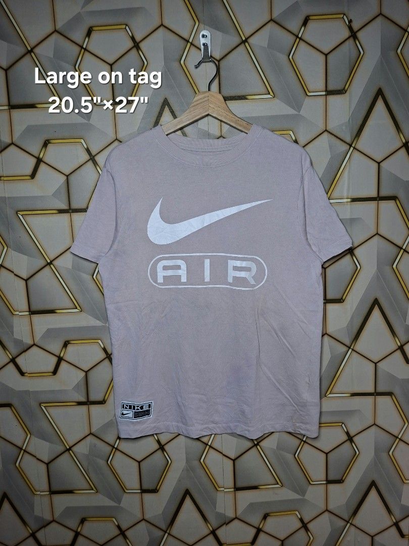 Nike Air NSW oversized shirt (Category: Shirts) located in Tagaytay City. Submitted by joselito_acosta (Listing ID 1466136242, Image 1). Description: Nike Air NSW oversized shirt In good condition Issue last photo 9/10 color rate Large on tag 20.5"×27" Authentic ✅ ✅ ✅ 280+shipping fee only Location:tagaytay Dm to purchase 📩 📩 📩.