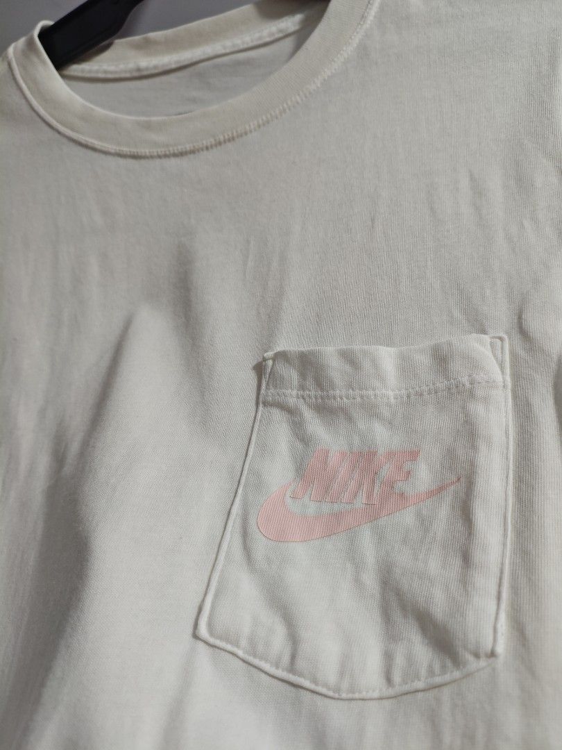Nike Air Pocket Tee Classic Men Tshirt (Category: Tshirts & Polo Shirts ) located in Baguio. Submitted by jayjay_apparel01 (Listing ID 1466030383, Image 3). Description: Nike Air Pocket Tee Classic Men Tshirt Color Rate 9.5/10 Like New Dirty White/Cream Color Complete Tags Cotton Tela Machine Washed Size Small To Medium Dimes 19 Width 27 Length Price P399.