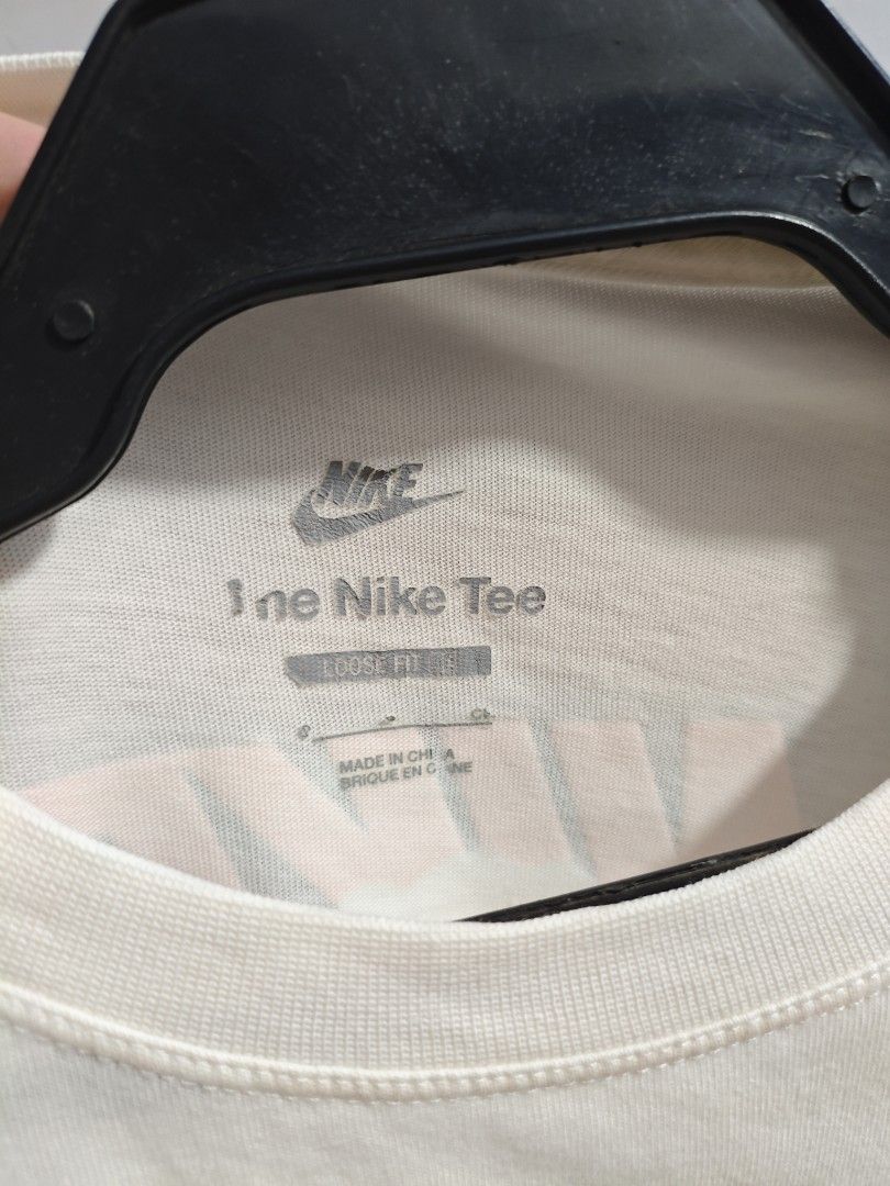 Nike Air Pocket Tee Classic Men Tshirt (Category: Tshirts & Polo Shirts ) located in Baguio. Submitted by jayjay_apparel01 (Listing ID 1466030383, Image 2). Description: Nike Air Pocket Tee Classic Men Tshirt Color Rate 9.5/10 Like New Dirty White/Cream Color Complete Tags Cotton Tela Machine Washed Size Small To Medium Dimes 19 Width 27 Length Price P399.