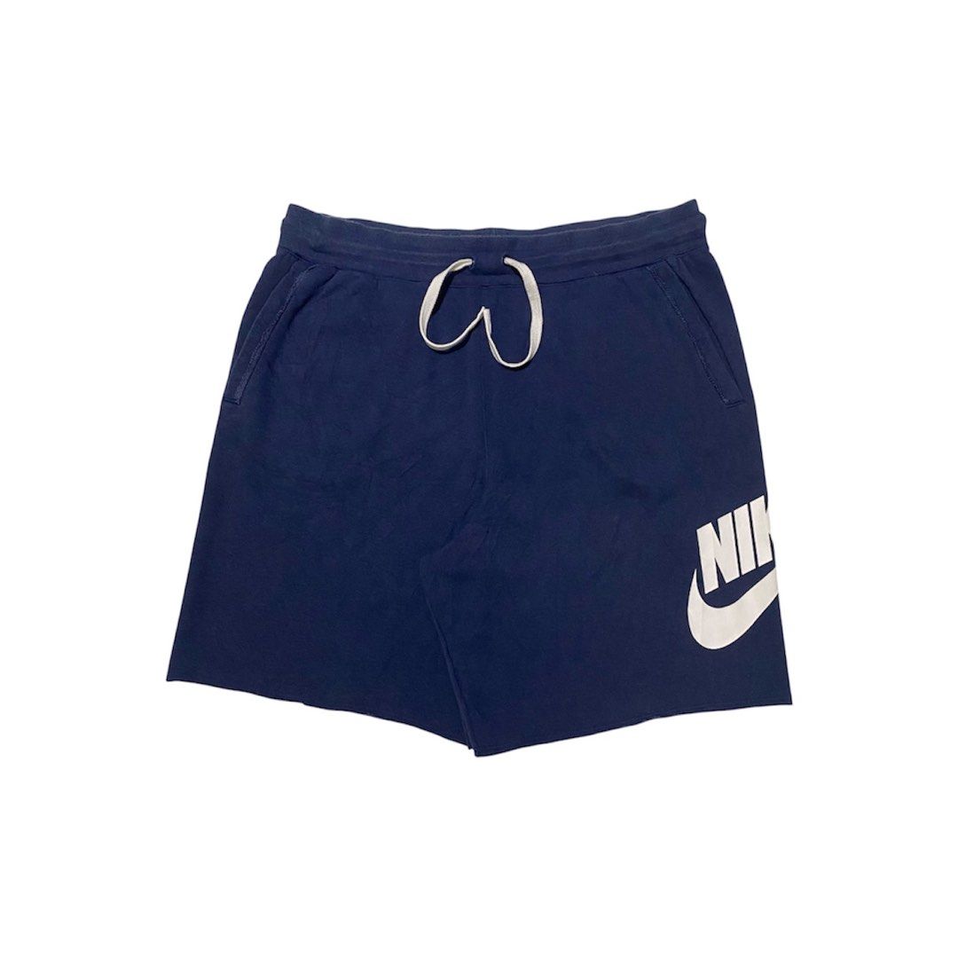 NIKE ALUMNI SHORT (Category: Shorts) located in Caloocan City. Submitted by alexahvaldez (Listing ID 1466134164, Image 1). Description: Waist: Free Length: 21.5 Hem: 14 Excellent condition No issue Pwede pang alis dm me ur sure offer📲.