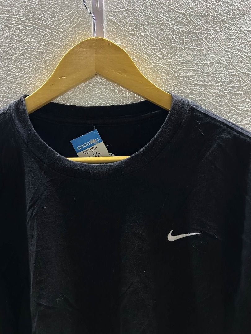NIKE BASIC EMBRO LOGO TEE (Category: Tshirts & Polo Shirts ) located in Caloocan City. Submitted by j3ngsanity (Listing ID 1466067881, Image 2). Description: NO ISSUE DIMES : 22.5x28.5.