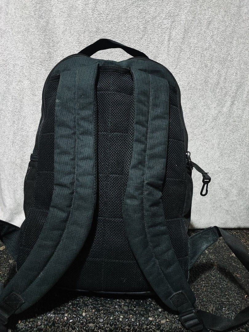 Nike Brasilia 9.5 (Category: Backpacks) located in Baguio. Submitted by jayrgijc52758 (Listing ID 1466123258, Image 3). Description: Nike Brasilia 9.5 In very good condition With laptop compartment Has washable dirt 750.