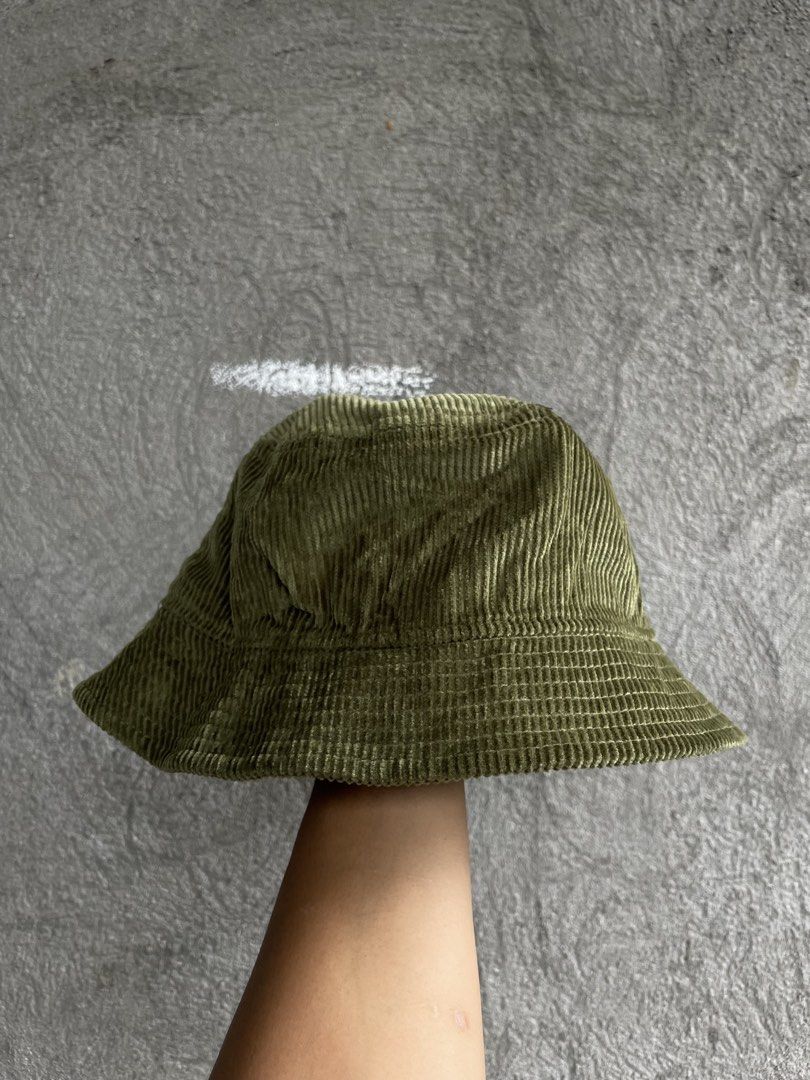 Nike Bucket Hat Corduroy (Category: Caps & Hats) located in Polomolok. Submitted by michaelorodio9504 (Listing ID 1466155284, Image 2). Description: One size Fit All No issue Excellent 9.5/10 Color rate.