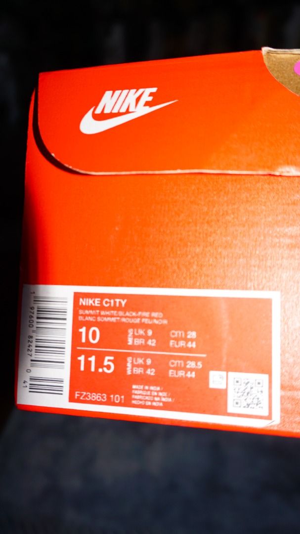 Nike C1TY Summit White Black Fire Red (Category: Sneakers) located in Lucena. Submitted by erikj27 (Listing ID 1466024980, Image 3). Description: - Brand: Nike - Model: C1TY (Style Code: FZ3863 101) - Colorway: Summit White / Black / Fire Red - Size: Men's US 10 / Women's US 11.5 / EUR 44 - Materials: Premium suede and breathable mesh upper - Features: Signature side Swoosh and durable rugged outsole - Inclusion: Complete with original box - Cond