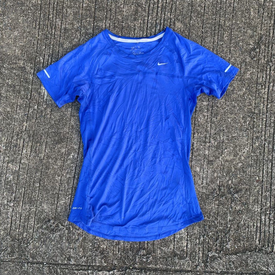 Nike Dri-fit active tops (Category: Activewear) located in Manila. Submitted by _thrift.clothes._ (Listing ID 1465955920, Image 1). Description: Size:Small.