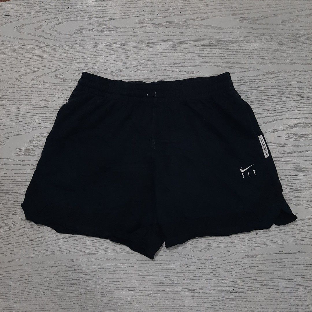 NIKE FLY SWEATSHORT (Category: Shorts) located in San Carlos. Submitted by denzel999 (Listing ID 1466102060, Image 2). Description: likenew no flws.