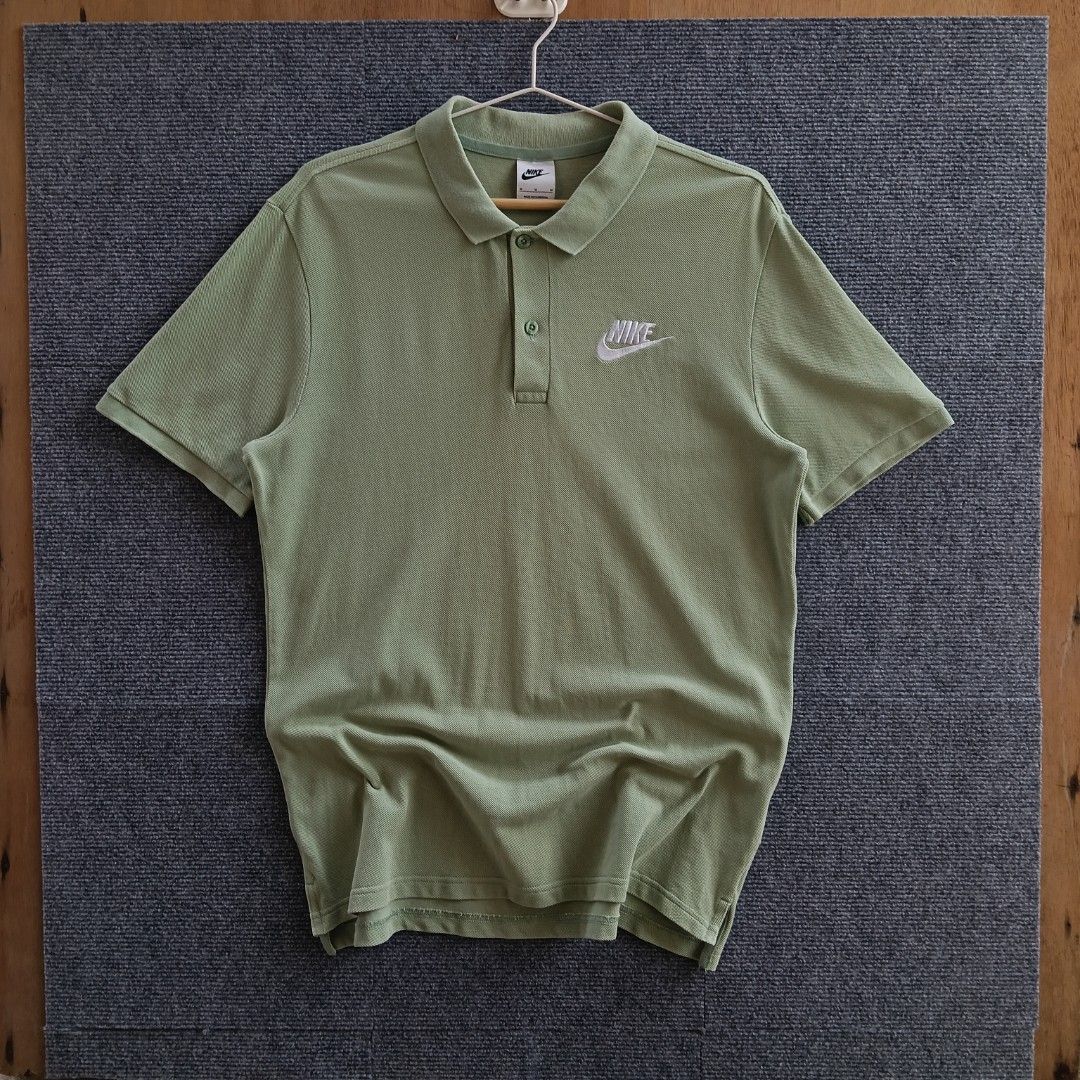 Nike Polo shirt (Category: Tshirts & Polo Shirts ) located in Puerto Princesa. Submitted by ukay_spot (Listing ID 1466087532, Image 1). Description: 20.5 x 27.5 Washed Steamed Ready to wear.