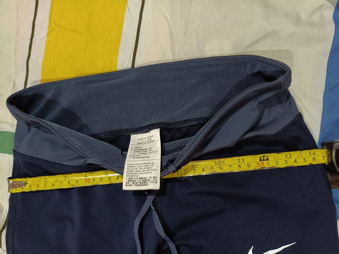 nike leggings (Category: Other Bottoms) located in Limay. Submitted by lisa_2318 (Listing ID 1465955242, Image 2). Description: .