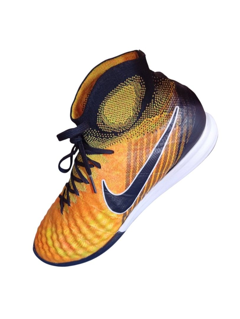 Nike MagistaX Proximo II DF (Category: Sneakers) located in Baguio. Submitted by nervisa_deer (Listing ID 1466025393, Image 2). Description: Frm ukay box.. With minimal sign of usage only..