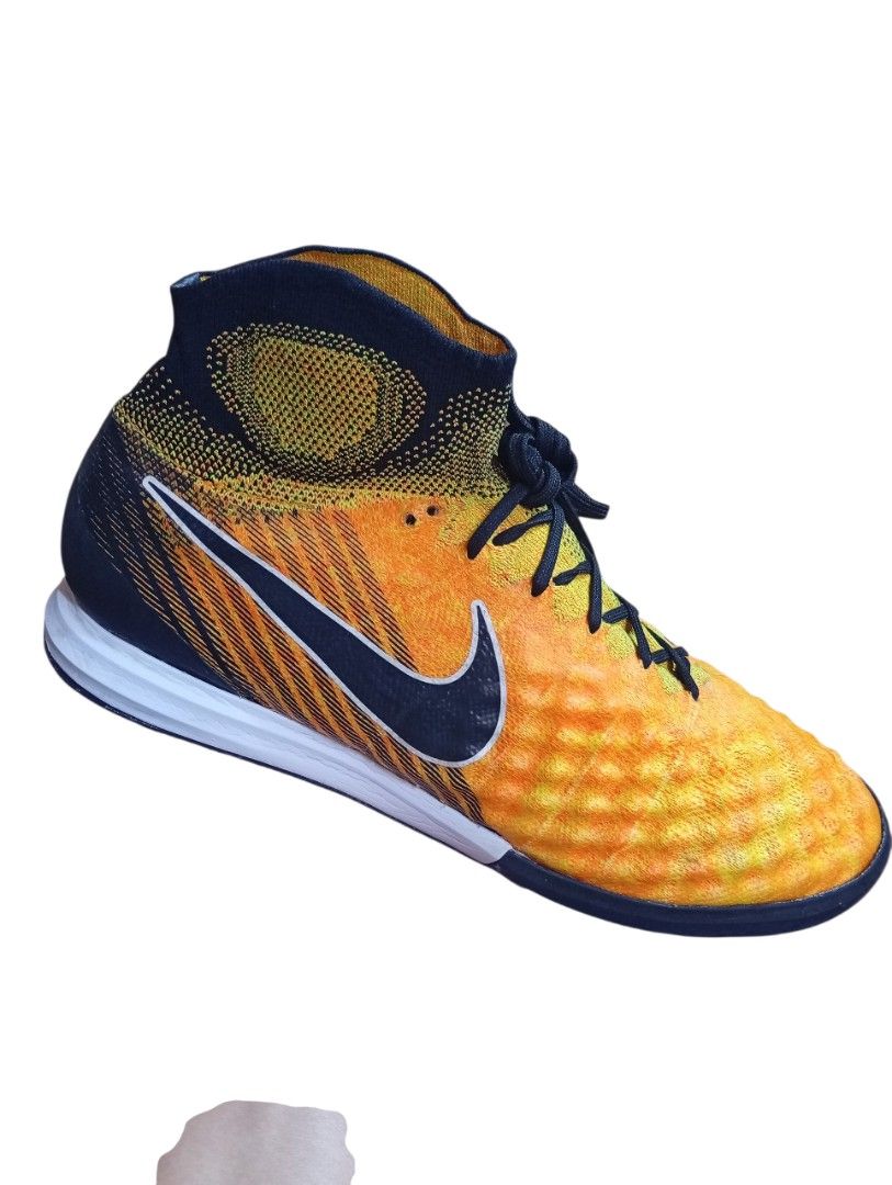 Nike MagistaX Proximo II DF (Category: Sneakers) located in Baguio. Submitted by nervisa_deer (Listing ID 1466025393, Image 3). Description: Frm ukay box.. With minimal sign of usage only..