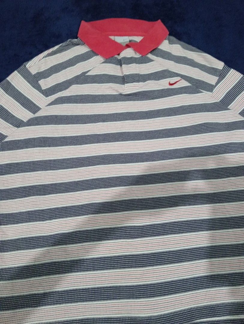 Nike polo (Category: Tshirts & Polo Shirts ) located in Manila. Submitted by kevin_thrift1417 (Listing ID 1466100055, Image 1). Description: .