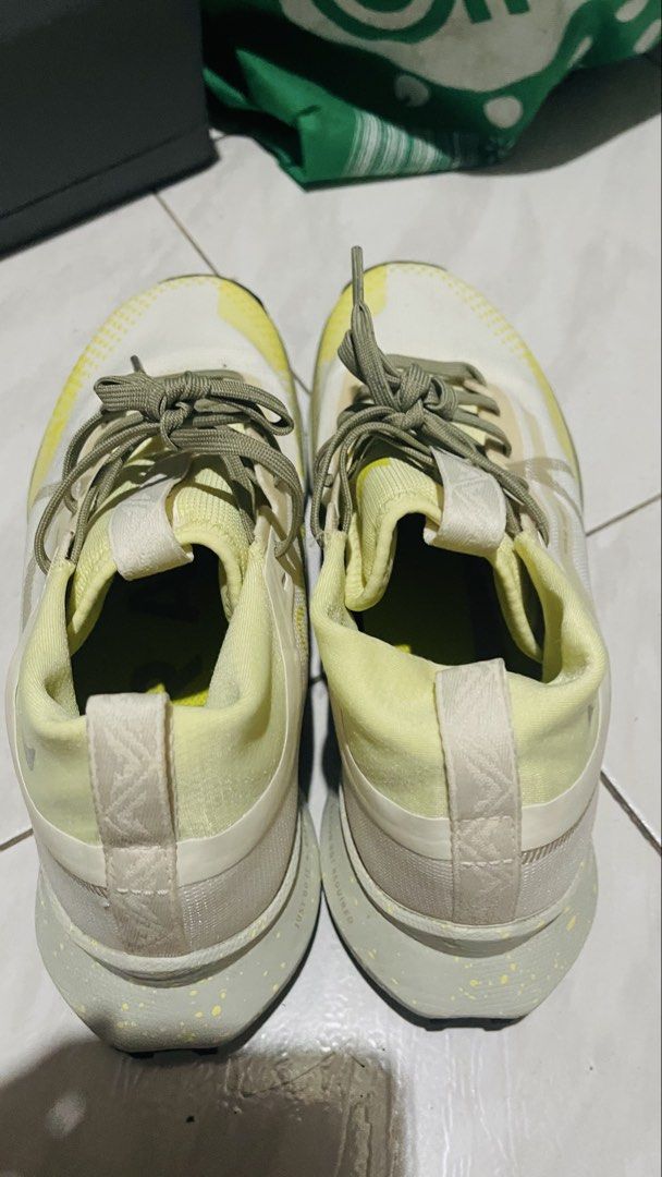 Nike React Pegasus Trail 4 Gore-Tex Yellow Trail Shoes (Category: Sneakers) located in Quezon City. Submitted by i2ochelle227661 (Listing ID 1465989087, Image 3). Description: - Original and bought from USA - Model: Nike React Pegasus Trail 4 Gore-Tex - Colorway: Yellow and white with olive green laces - Waterproof GORE-TEX membrane to keep your feet dry in wet conditions - Cushioned midsole for superior comfort on long-distance runs - Durable ru