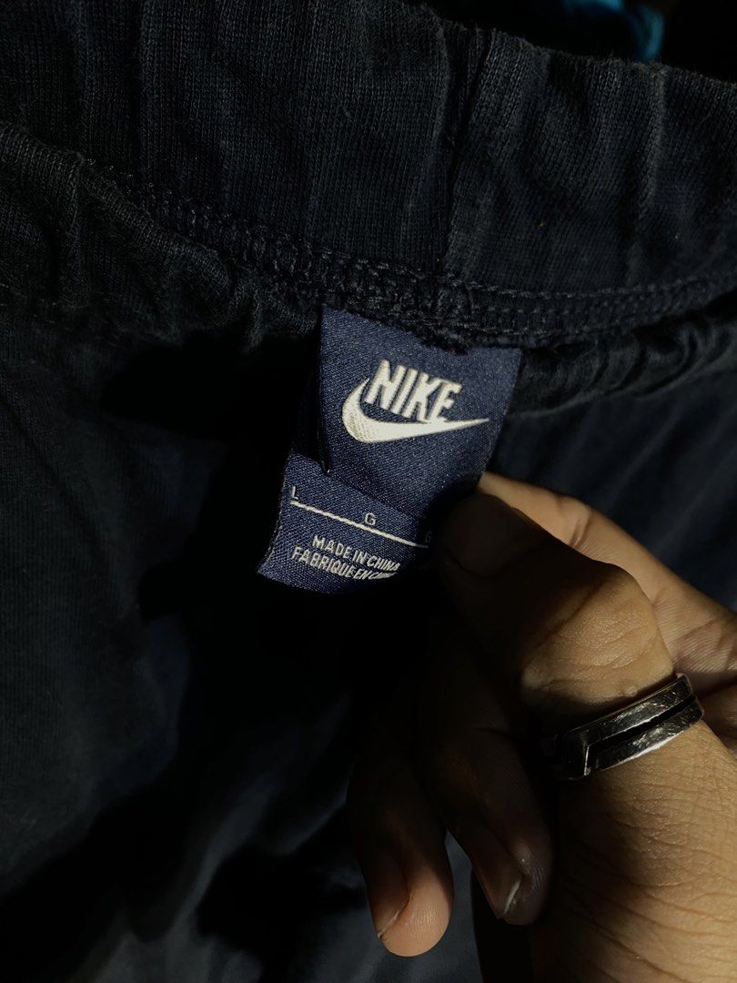 NIKE SWEATPANTS (BLUE) (Category: Joggers) located in San Pablo. Submitted by genesisllo24149 (Listing ID 1466046671, Image 3). Description: NIKE SWEATPANTS (BLUE) WAIST -> 32-38 LENGTH -> 39 THIGH -> 11.5 LEG OPENING -> 8.5 ISSUE -> FADED CONDITION -> GOOD DM TO PURCHASE 📥 DISCLAIMER: - Please manage your expectations, posted items are preloved, used & thrifted -Actual color may vary due to lighting -Flaker will be posted.