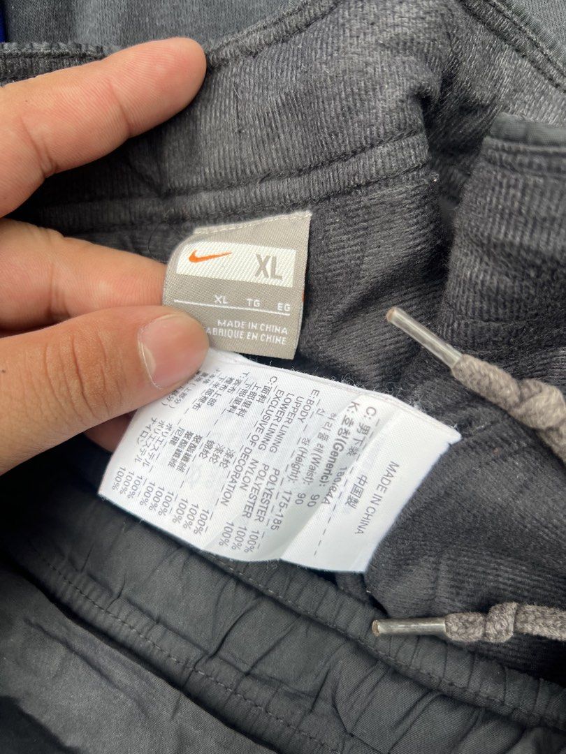 Nike Trackpants (Category: Activewear) located in Manila. Submitted by jamesgrefi35527 (Listing ID 1466112254, Image 3). Description: Dm.