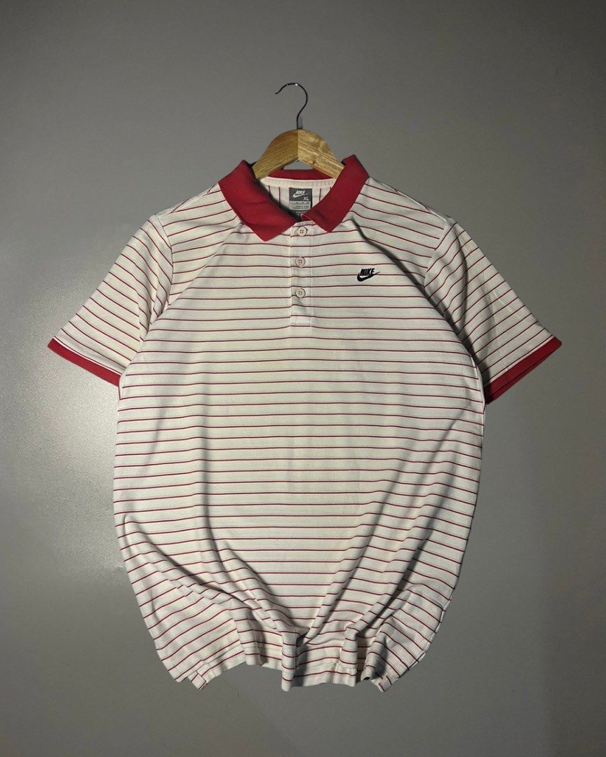 Nike Vtg Polo (Category: Tshirts & Polo Shirts ) located in Cagayan de Oro. Submitted by jedandrei (Listing ID 1466145308, Image 1). Description: 20x26.