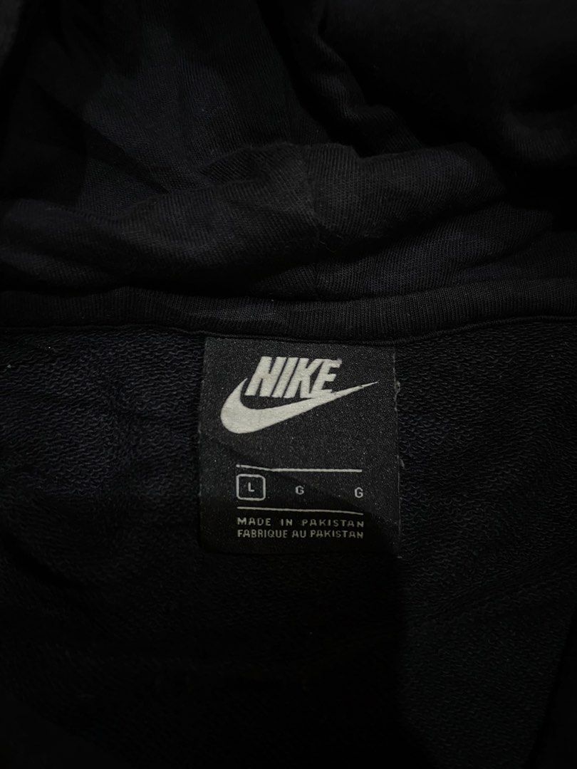 Nike worldtour hoodie (Category: Coats, Jackets and Outerwear) located in Nagcarlan. Submitted by nsh.c (Listing ID 1465968022, Image 3). Description: Excellent condition Cr:9.3/10 Dimes:28X22 All goods padin .