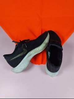 (Category: ) located in . Submitted by runsapparelthrifted17 (Listing ID 1466097741, Image 1). Description: .