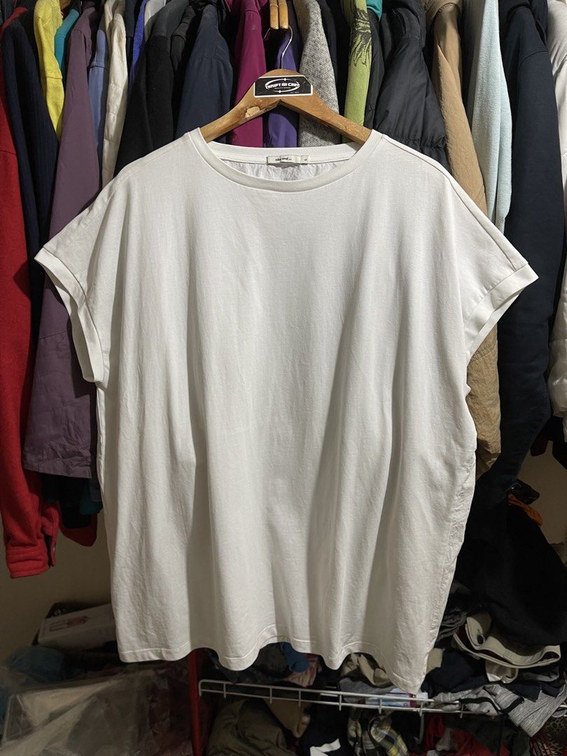 Niko And Blouse (Category: Blouses) located in Cabuyao City. Submitted by jeirussamson897 (Listing ID 1466048954, Image 1). Description: Niko And Blouse large 27 width 29 length excellent to asnew condition needwash only has minimal stain at the back (not noticeable) 9.5/10 349+sf.