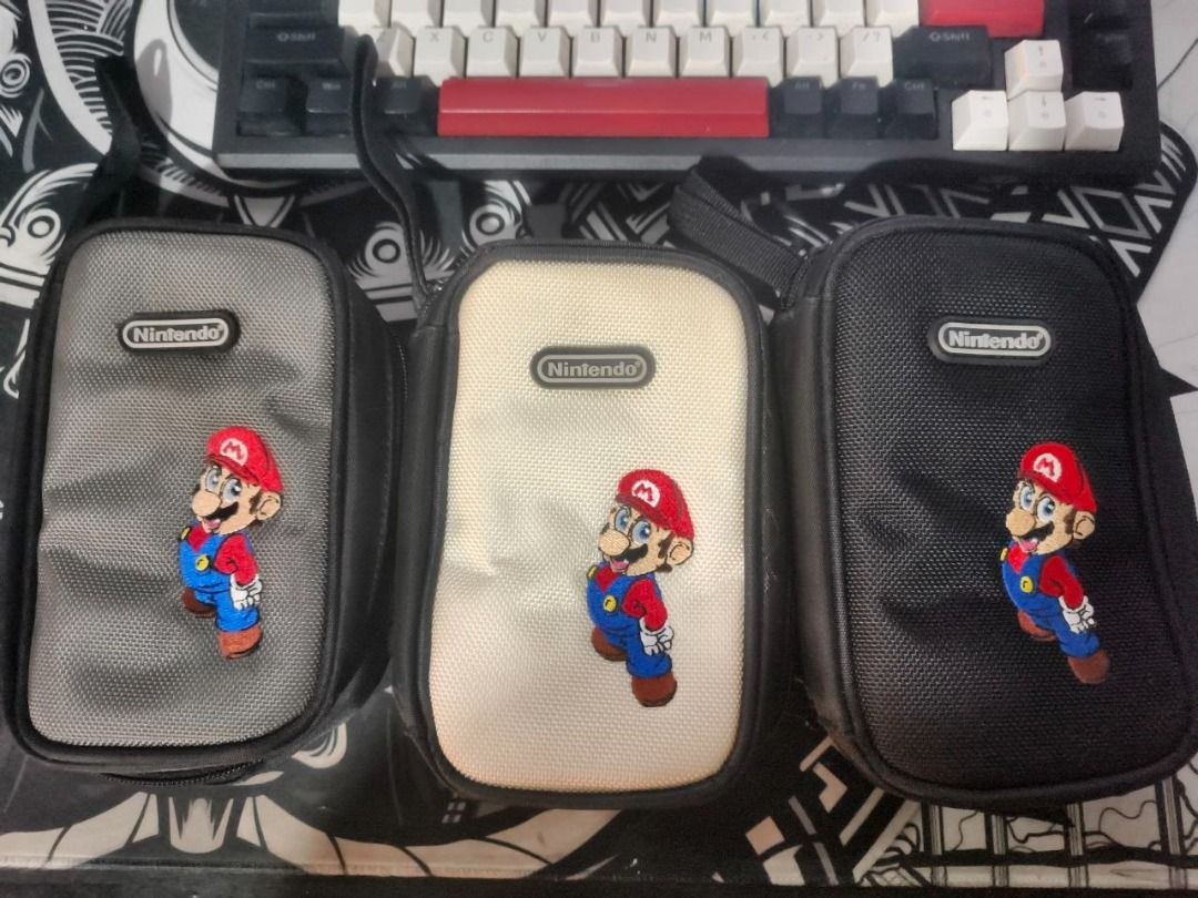 Nintendo Mario DS Case Holder Bag Pouch (Category: Game Gift Cards & Accounts) located in Pasig City. Submitted by randomstuffs23 (Listing ID 1465983526, Image 1). Description: 700 each Nasa pic na yung condition for lalamove or pick up.